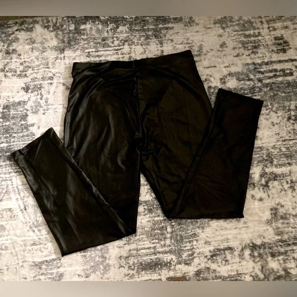 Back high-waisted PU leather leggings in size XL - Picture 7 of 8